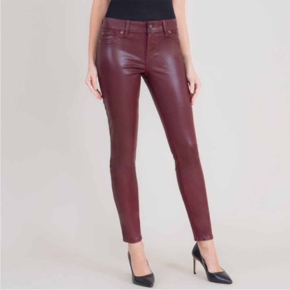 LEVEL 99 NWT Mid Rise Coated Skinny Jeans in Burgundy Size 4 / 27